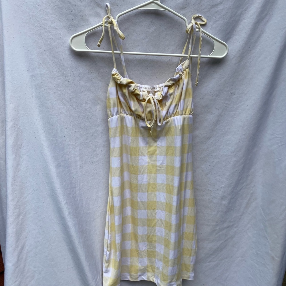NWT Yellow and white mini dress size small with adjustable bust - Picture 3 of 5